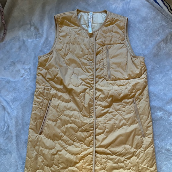 Lululemon Insulated Quilted Long Vest, W10 - Picture 4 of 15